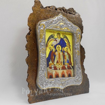 ΤΡΕΙΣ ΠΑΙΔΕΣ ΕΝ ΚΑΜΙΝΩ - Κορνιζόλιθος 